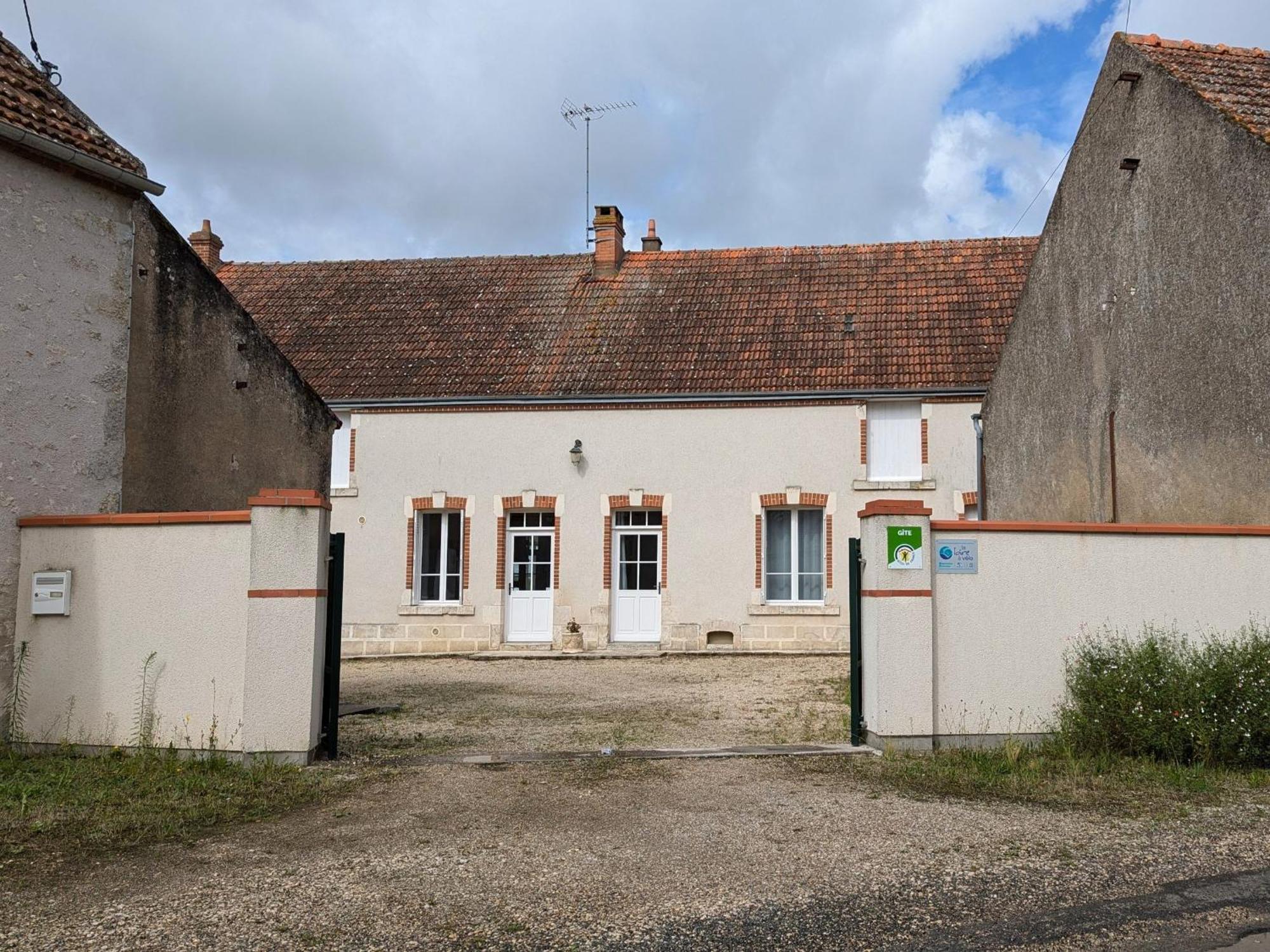 Gite Champetre A Mareau-Aux-Pres: Terrasse, Jardin, Et Confort Pour 6 Personnes - Fr-1-590-140 מראה חיצוני תמונה